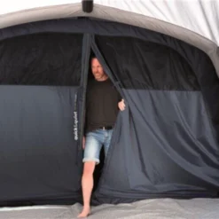 Outwell Mountain Lake 5ATC Tent (2022) 21 Outwell Mountain Lake 5ATC Tent (2022) -Pieces Cycliste Magasin 111198 mountain lake 5atc feature photo37