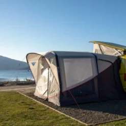 Vango Airbeam Vango Tolga VW Low Awning (Shadow Grey) 12 Vango Airbeam Vango Tolga VW Low Awning (Shadow Grey) -Pieces Cycliste Magasin 2020 vango lifestyle awning tolga 11 1