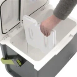 Outwell Ecocool Coolbox 35L 12/230v -Pieces Cycliste Magasin 590174 ecocool slate grey 35 12v 230v feature photo10