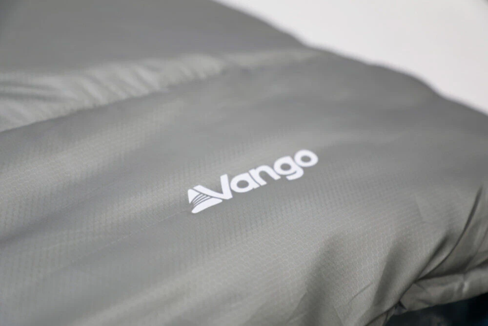Vango Nitestar Alpha 300 Quad Sleeping Bag (FOG) 7 Vango Nitestar Alpha 300 Quad Sleeping Bag (FOG) – Image 5