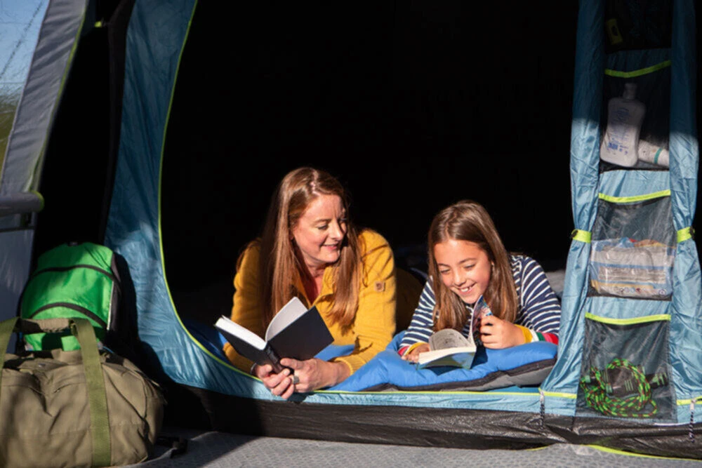 Coleman Castle Pines 4L Blackout Tent (2022) 7 Coleman Castle Pines 4L Blackout Tent (2022) – Image 5