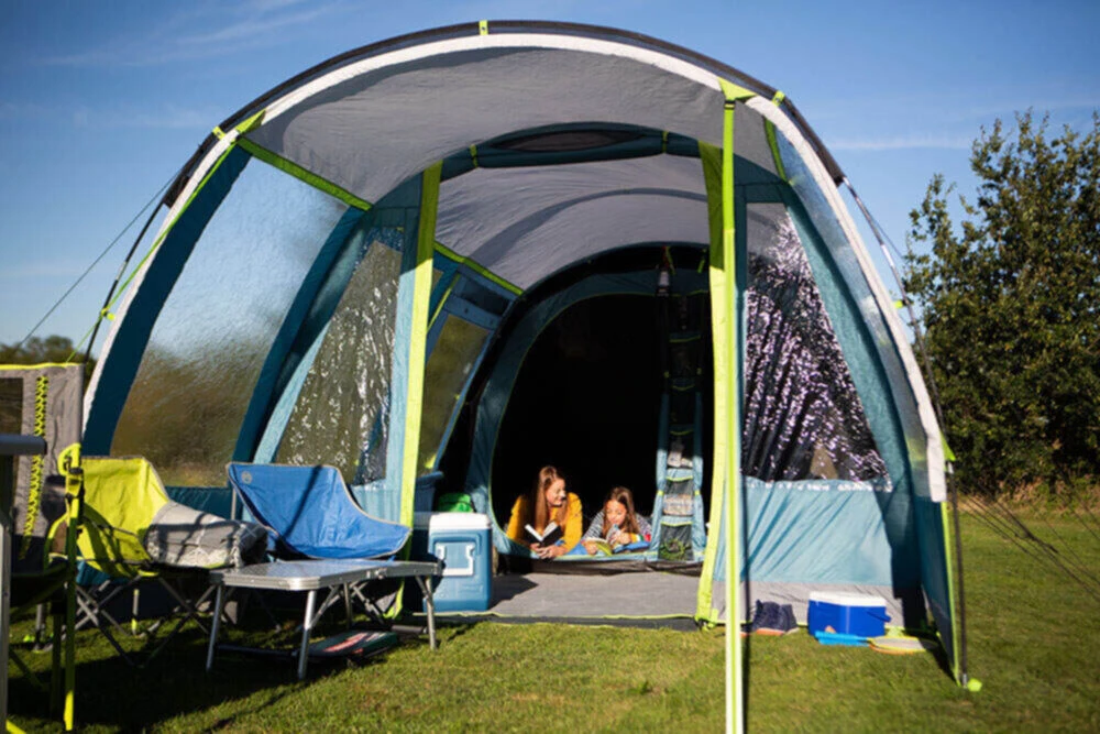 Coleman Castle Pines 4L Blackout Tent (2022) 8 Coleman Castle Pines 4L Blackout Tent (2022) – Image 6