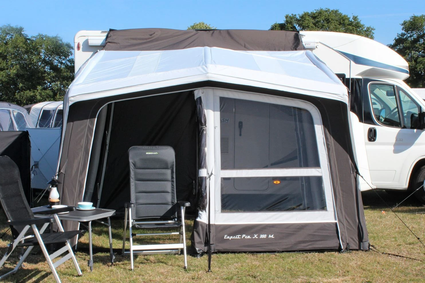 Outdoor Revolution Esprit Pro X 350M Awning (220-290cm) 5 Outdoor Revolution Esprit Pro X 350M Awning (220-290cm) – Image 3
