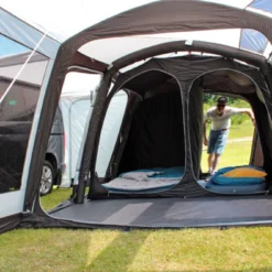 Outdoor Revolution Movelite EURO T4E Lowline Awning (180-220cm) 18 Outdoor Revolution Movelite EURO T4E Lowline Awning (180-220cm) -Pieces Cycliste Magasin t4e inner shot1 1