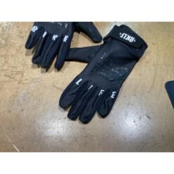 Gants BIKELIFE 'Trick List' Kids Noirs 21 Gants BIKELIFE 'Trick List' Kids Noirs -Pieces Cycliste Magasin gants bikelife tricklist kids noirs 9