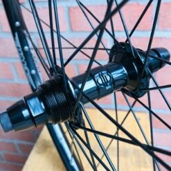 Moyeu BLB King Arrière 36h Noir -Pieces Cycliste Magasin moyeu blb king arriere 36h noir 1