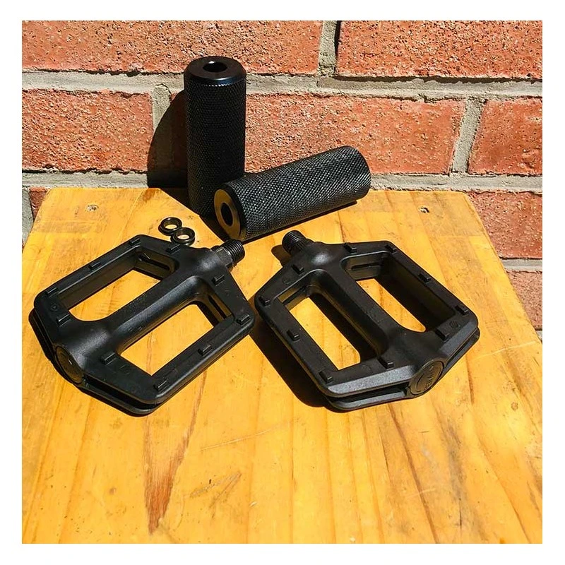 Pack Pédales PC+ Pegs Aluminium Noirs - Wheeling Bike 4 Pack Pédales PC+ Pegs Aluminium Noirs - Wheeling Bike – Image 2