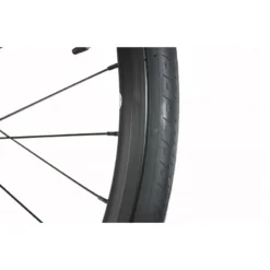 PNEU F44 REVOLTED 700c Blk -Pieces Cycliste Magasin pneu f44 revolted bk 2