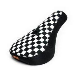 Selle CULT X VANS Old School Mid Slip On Noire